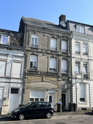  Immeuble � vendre 15 + pi�ces 260 m�