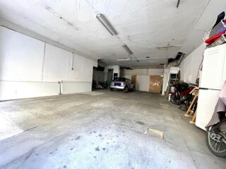  Parking / Garage  vendre 100 m