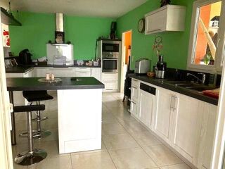  Maison � vendre 3 pi�ces 196 m� Cayrols