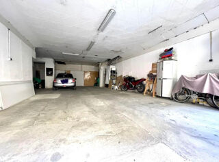  Parking / Garage  vendre 100 m
