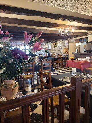  Immeuble � vendre 15 + pi�ces 270 m�