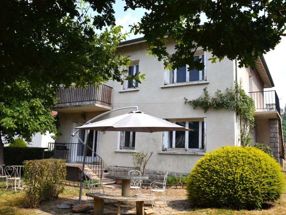 Maison 7 pièces 141 m² · à L'Étrat · 141 m² · 260 000 €