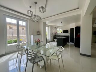  Maison � vendre 7 pi�ces 245 m�