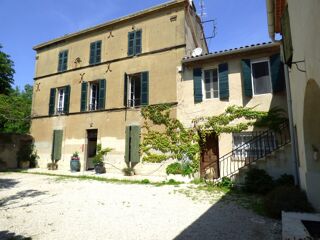  Immeuble  vendre 15 + pices 450 m