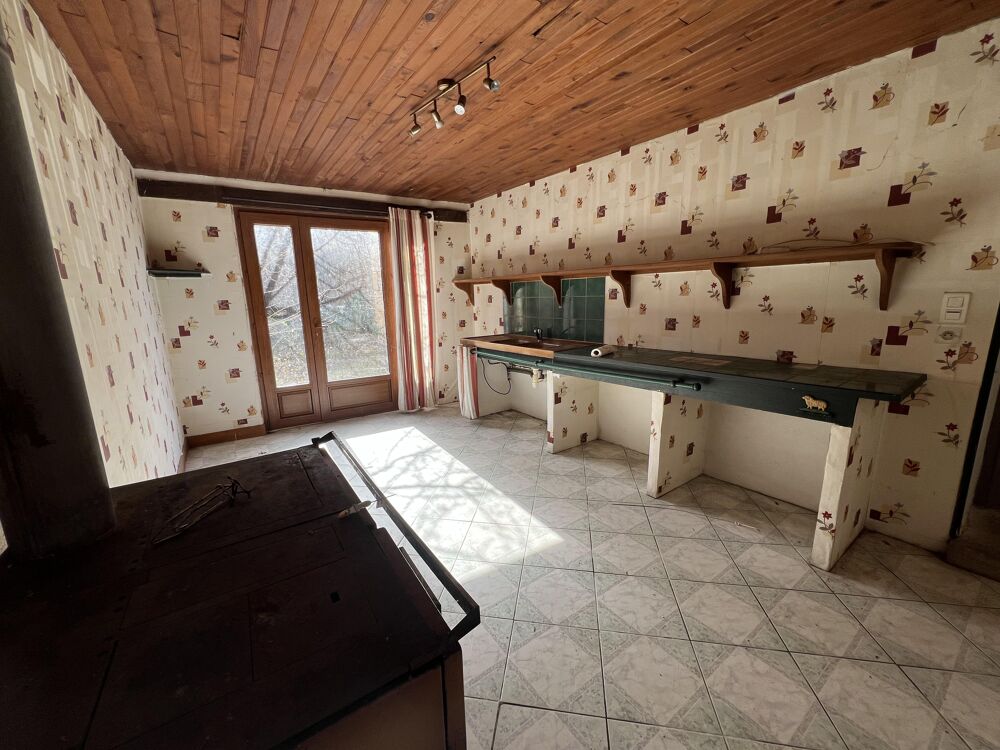 Vente Maison Maison ancienne 4 pièces Chassiecq