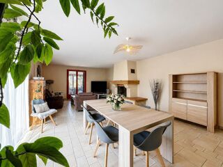  Maison à vendre 10 pièces 223 m²