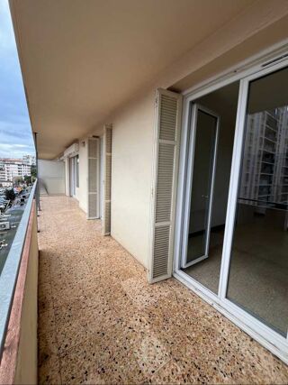  Appartement  vendre 4 pices 