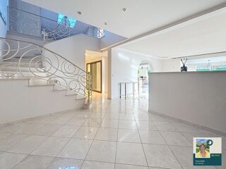  Maison � vendre 10 pi�ces 250 m�