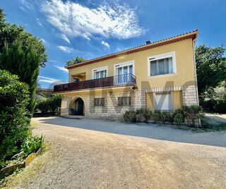  Maison  vendre 9 pices 221 m