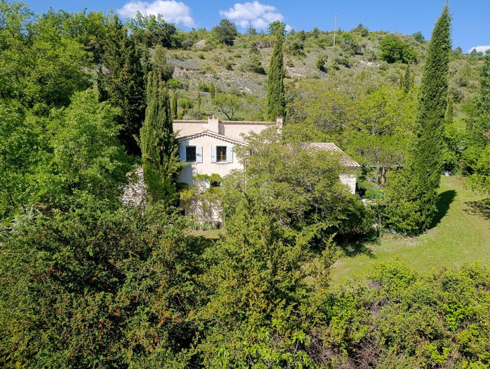 Maison 6 pièces 142 m² · à Montbrun-les-Bains · 142 m² · 418 000 €