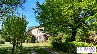  Maison à vendre 15 + pièces 490 m²