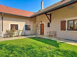  Maison à vendre 8 pièces 241 m²