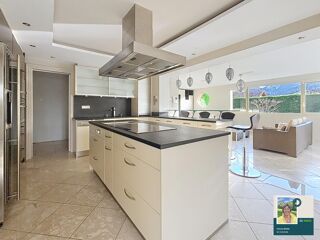  Maison � vendre 10 pi�ces 250 m�