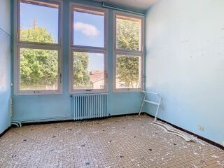  Immeuble � vendre 15 + pi�ces 272 m�