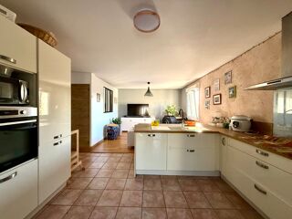  Maison à vendre 11 pièces 214 m²