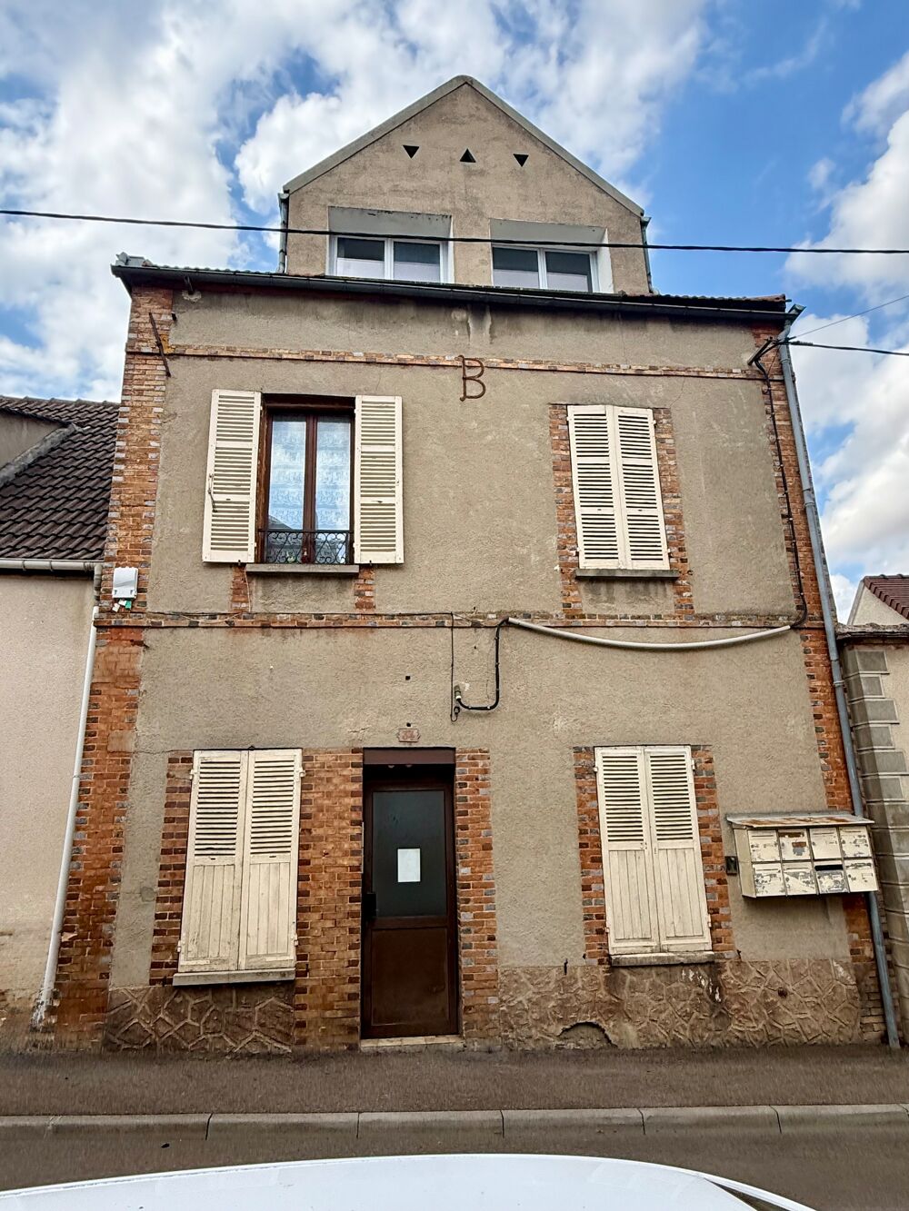 Vente Immeuble Immeuble idéal investisseur à Vendre à PONT-SUR-YONNE Pont-sur-yonne