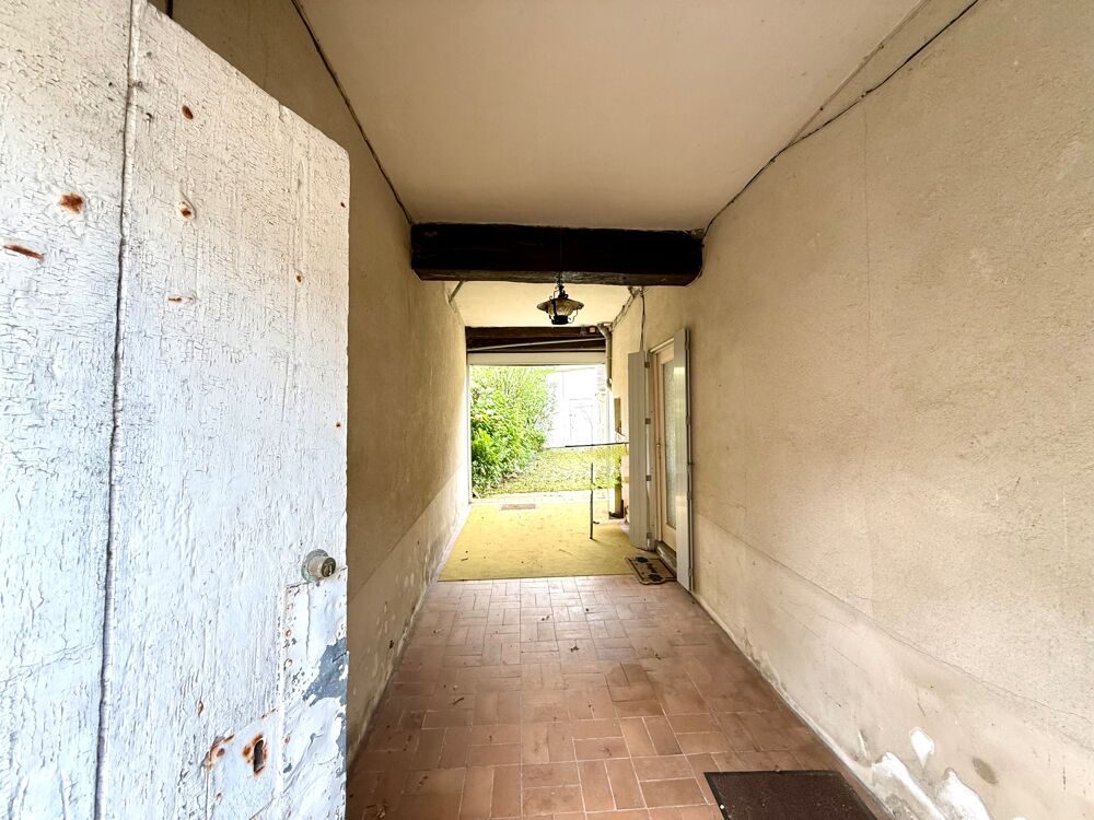 Vente Maison Maison de caractère avec dépendances et fort potentiel au Donnemarie-dontilly
