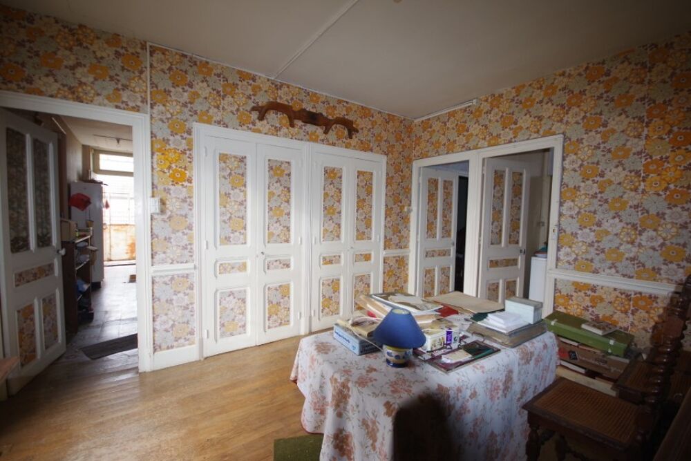 Vente Immeuble Maison ancienne sur 2 niveaux avec 2 appartements La roche-en-brenil