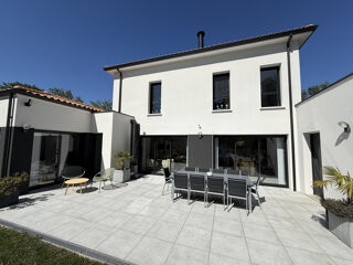  Maison à vendre 6 pièces 196 m²