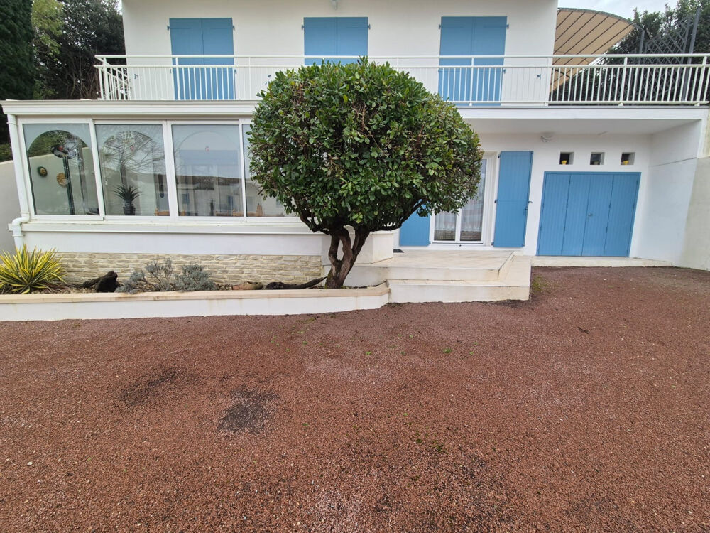 VAUX SUR MER