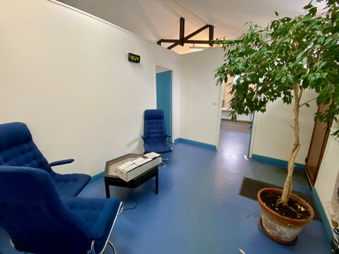   Bureaux à louer   Centre de Saint-Nicolas-d'Aliermont 