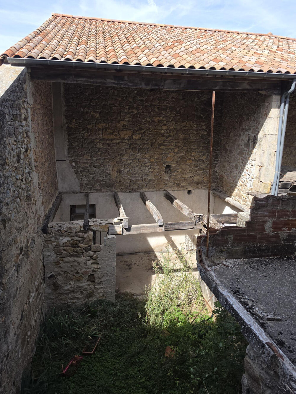Vente Maison Maison en pierre de 250 m2 avec jardinet - VERNOUX EN VIVARAIS Vernoux en vivarais