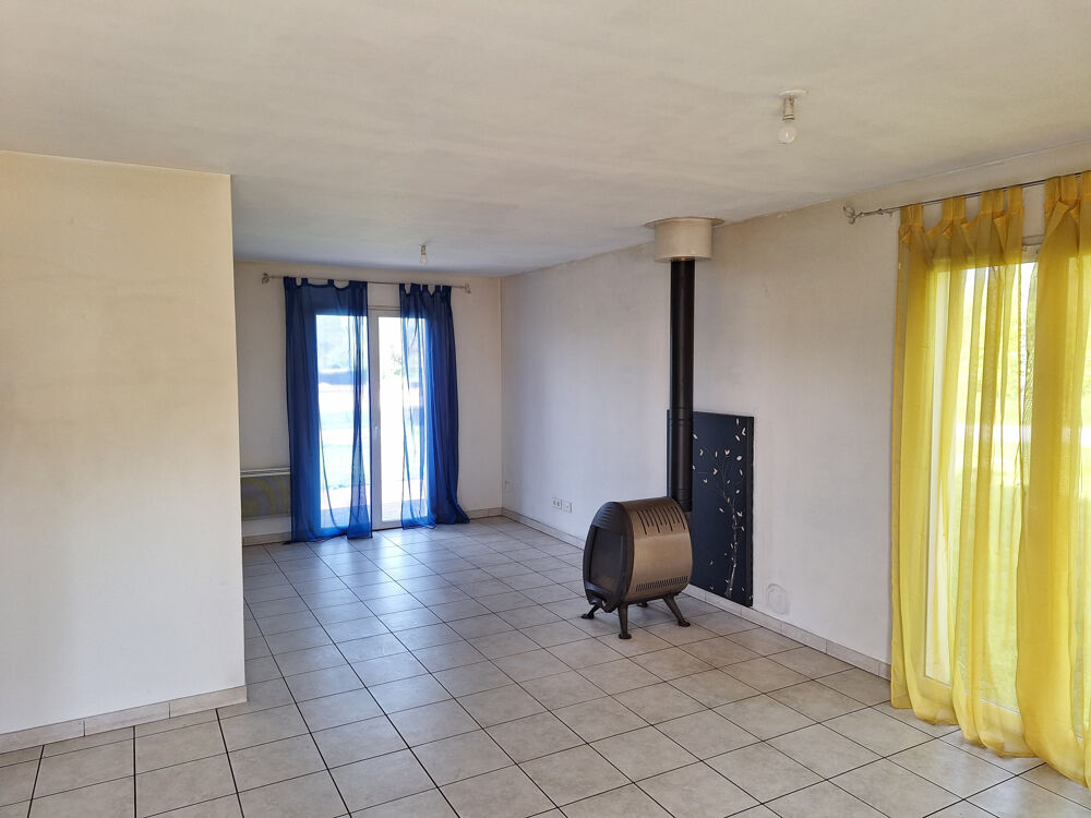 À Alboussière, maison à vendre