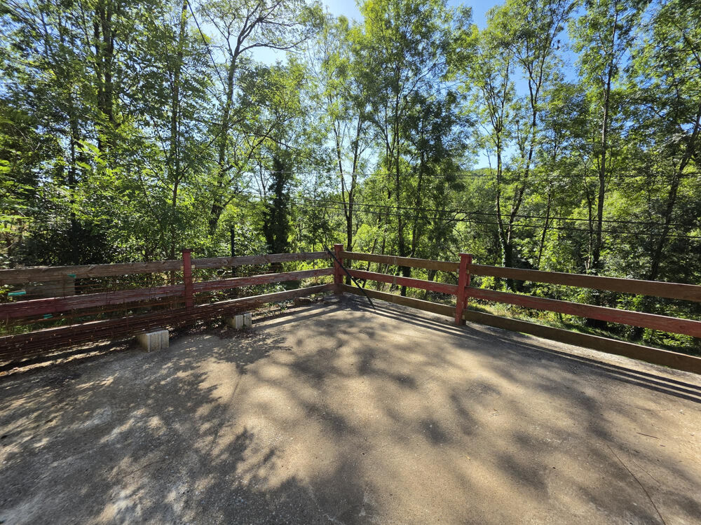 Vente Maison Maison de 84 m2 avec sous-sol complet sur 4 965 m2 de terrain   Accès rivière   Silhac Silhac