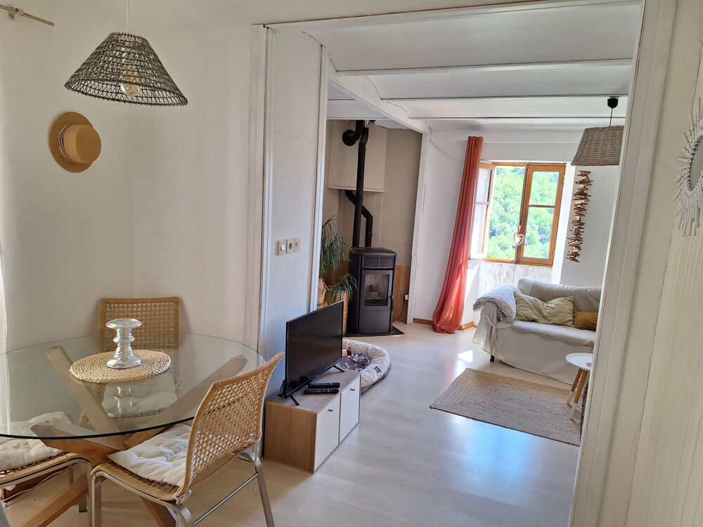 Chalencon - Maison de village avec terrasse et vue dégagée
