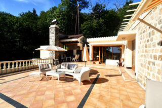  Propriété/château à vendre 9 pièces 205 m²