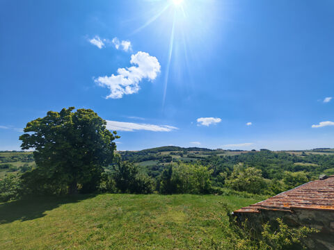   Authentique corps de ferme en pierre avec grange et terrain de 2,09 ha   Vue panoramique exceptionnelle Propri�t�/ch�teau - 6 pi�ce(s) - 386 m�