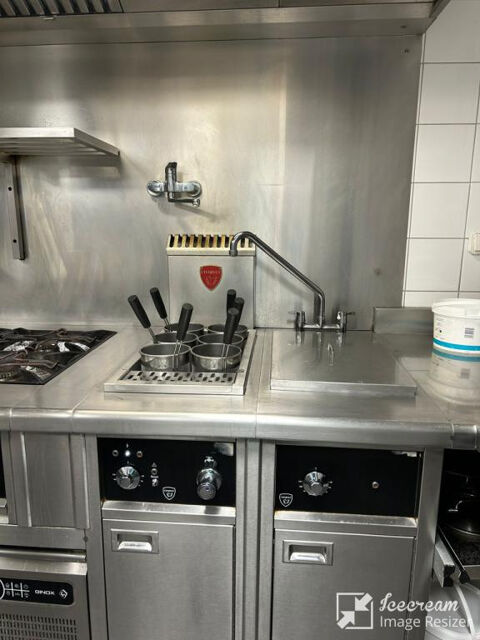  Antibes : Brasserie, situation centrale, emplacement de choix, terrasse exposée sud, parking. 