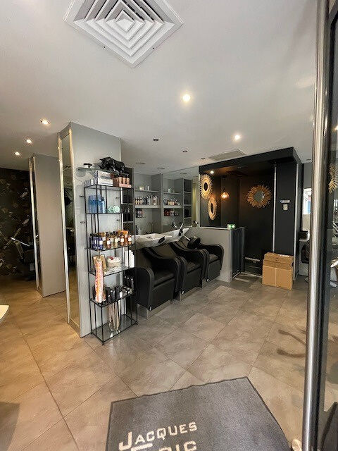 A VENDRE SALON DE COIFFURE CA 300K� CAGNES SUR MER 198162 06800 Cagnes sur mer