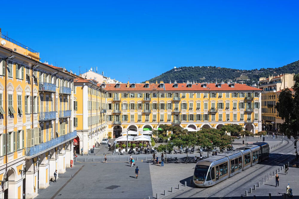   BUREAUX A LOUER   NICE - PLACE GARIBALDI  - 160 M2 