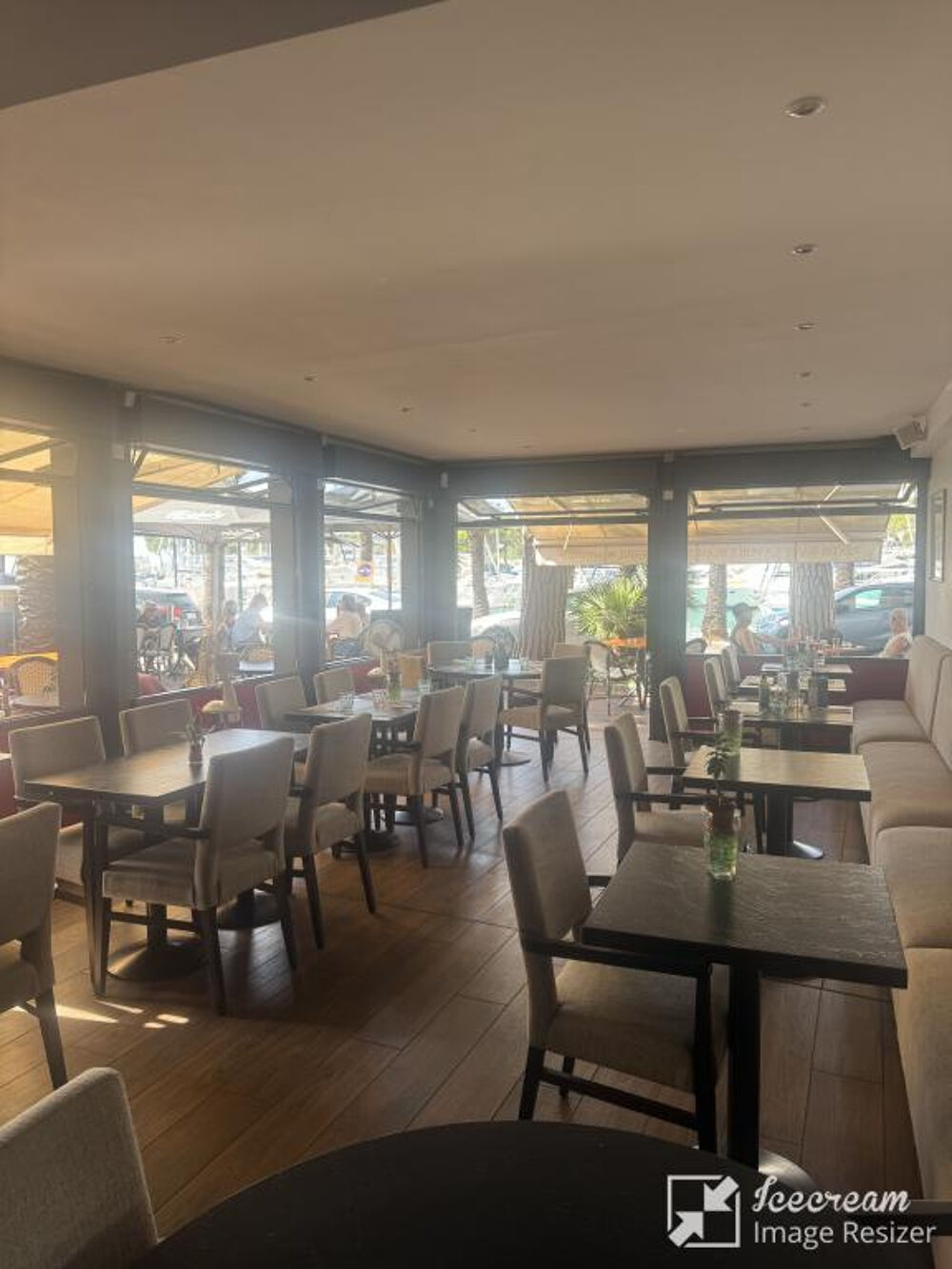   VEND RESTAURANT BRASSERIE 220M2 MARINA BAIE DES ANGES Villeneuve loubet