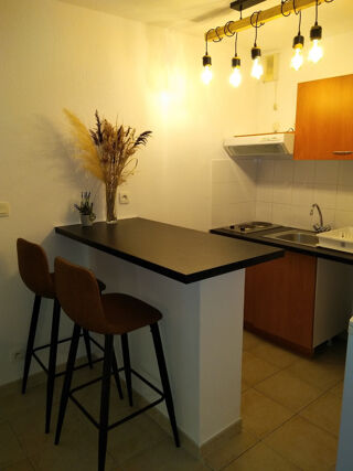  Appartement à louer 1 pièce 25 m²