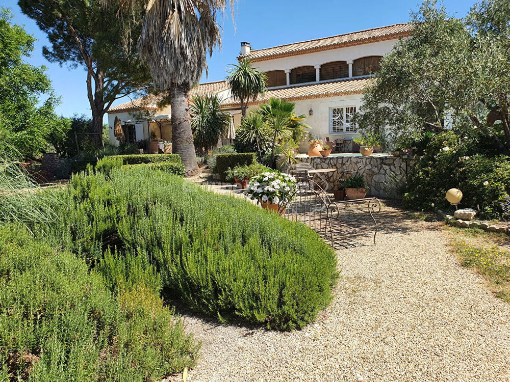 Villa à vendre. BEAUCAIRE - EXCLUSIVITÉ
