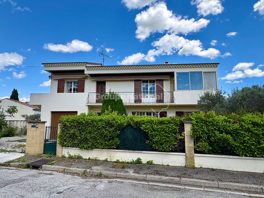 Vente Maison ARLES. Grande maison avec jardin. Arles