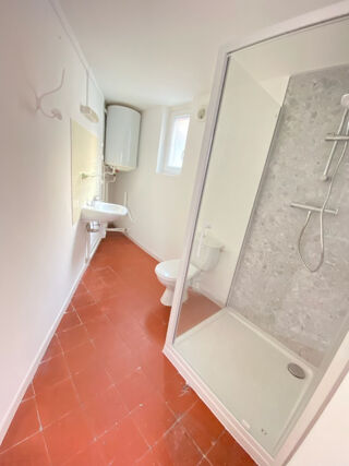  Appartement à louer 3 pièces 70 m² Arles