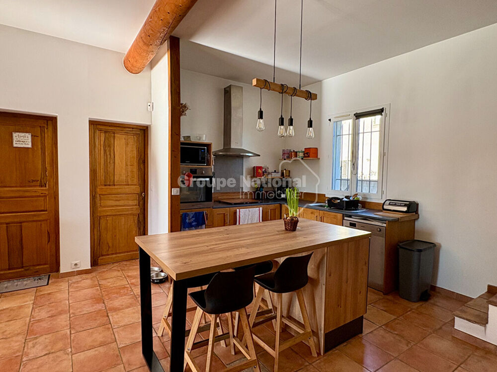 ARLES. Villa 127 m2 avec jardin.