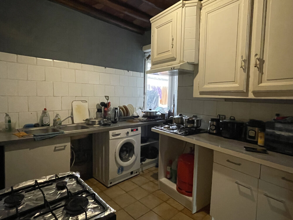 TARASCON - Maison de ville en plein centre ville de 130m2 avec garage et studio