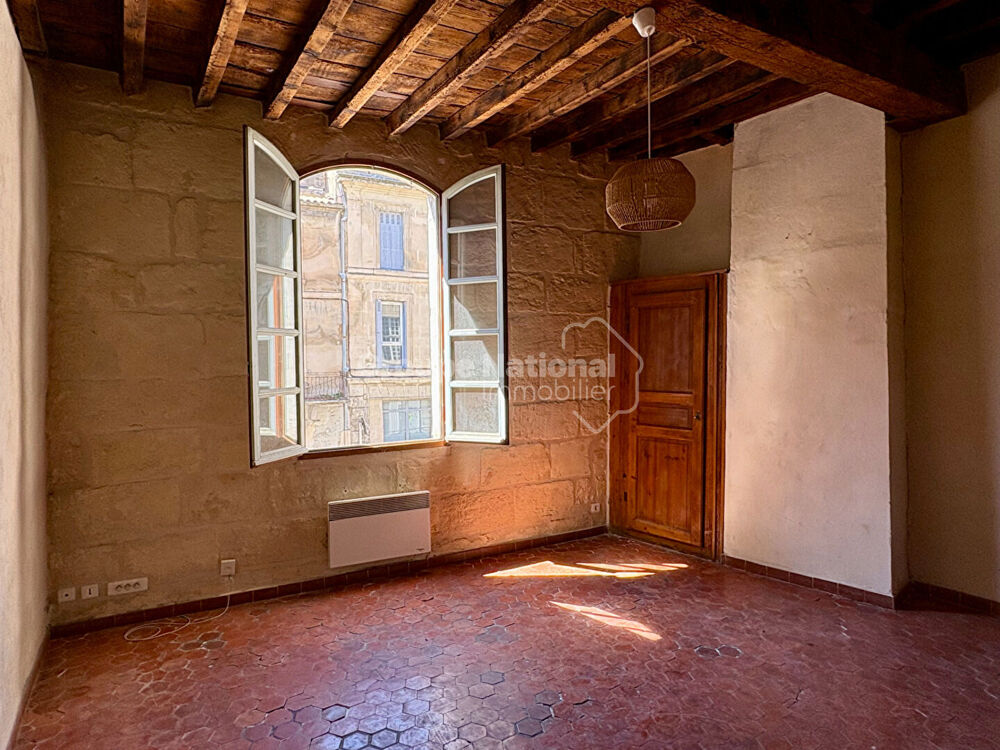 ARLES. Grand duplex centre ville.