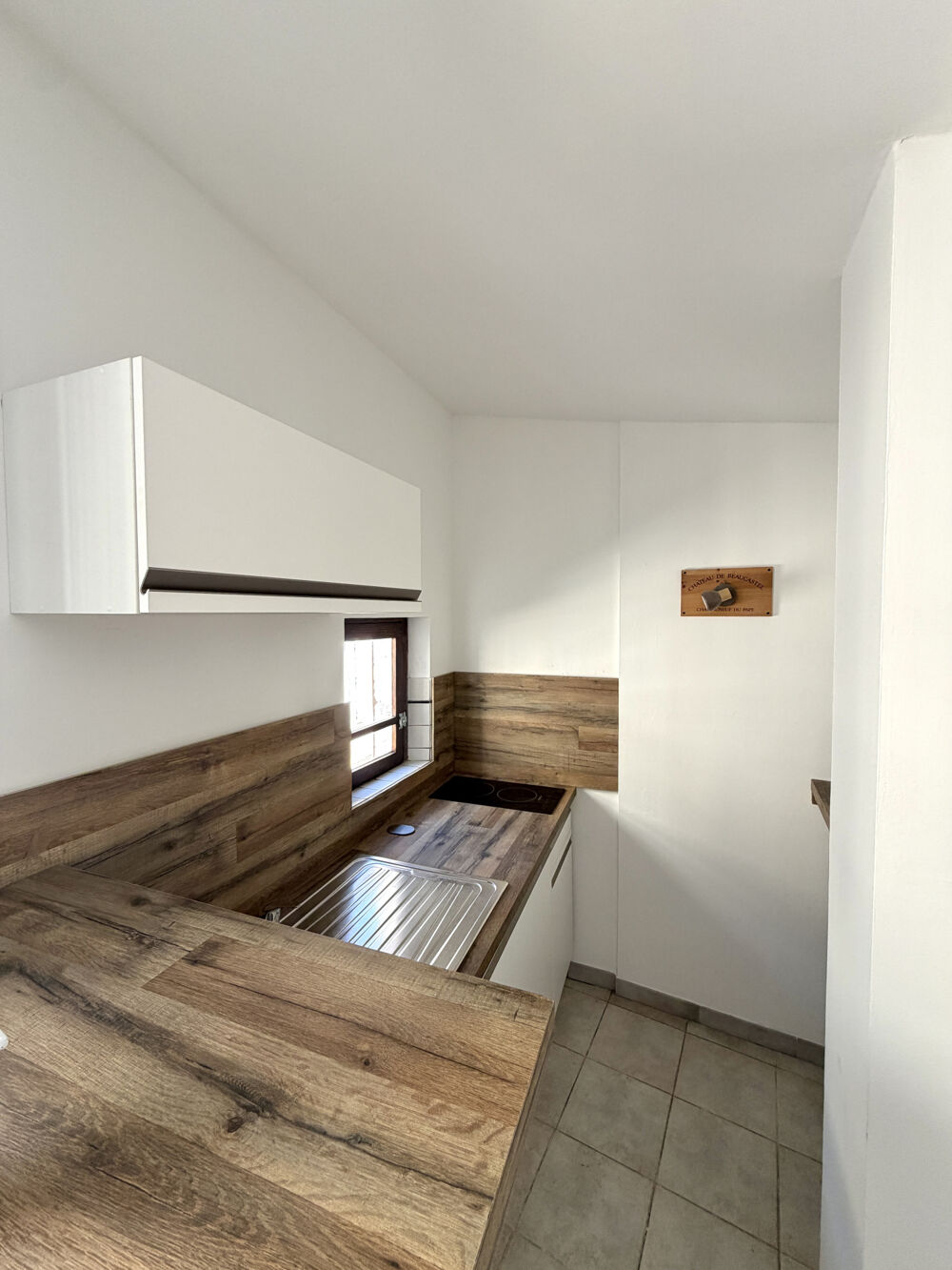 Location Appartement Joli T2 de 30 m2 à louer en plein centre historique d'Arles. Arles