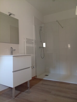  Maison � louer 3 pi�ces 84 m� Arles