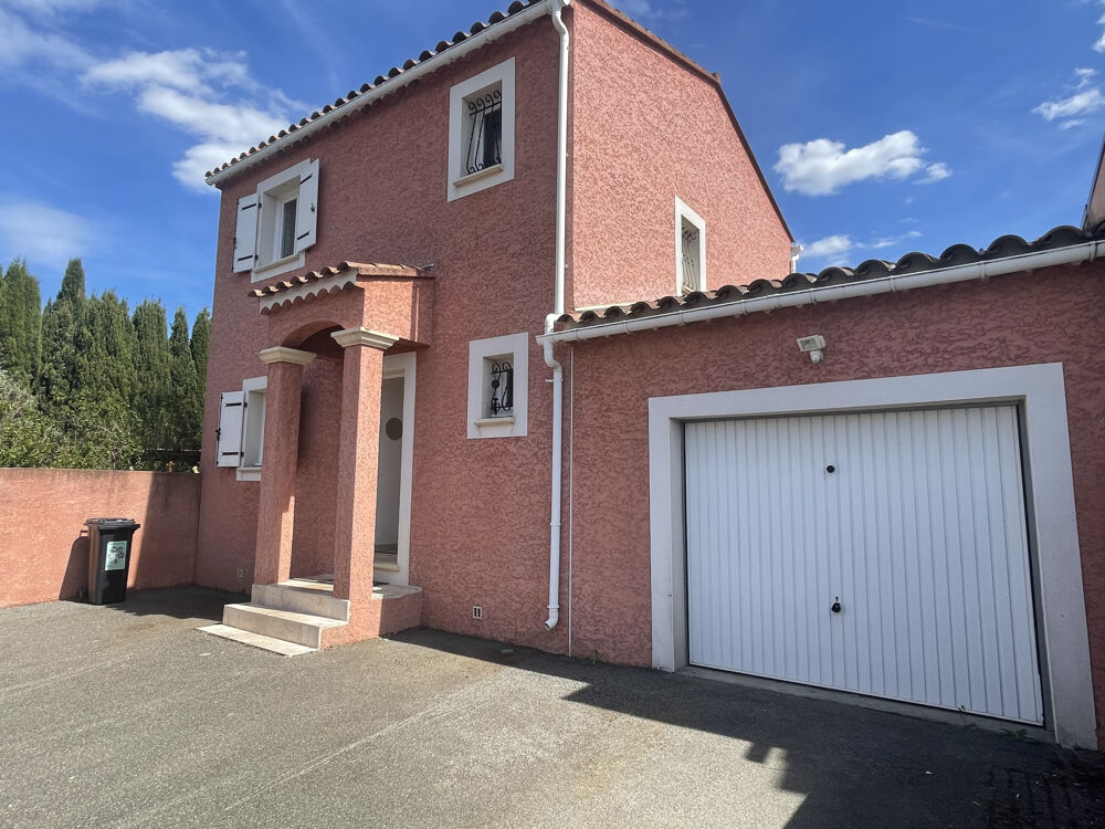 Villa de 80m2 habitable sur un terrain clos de 320m2 avec piscine et garage à ST ETIENNE DU GRES