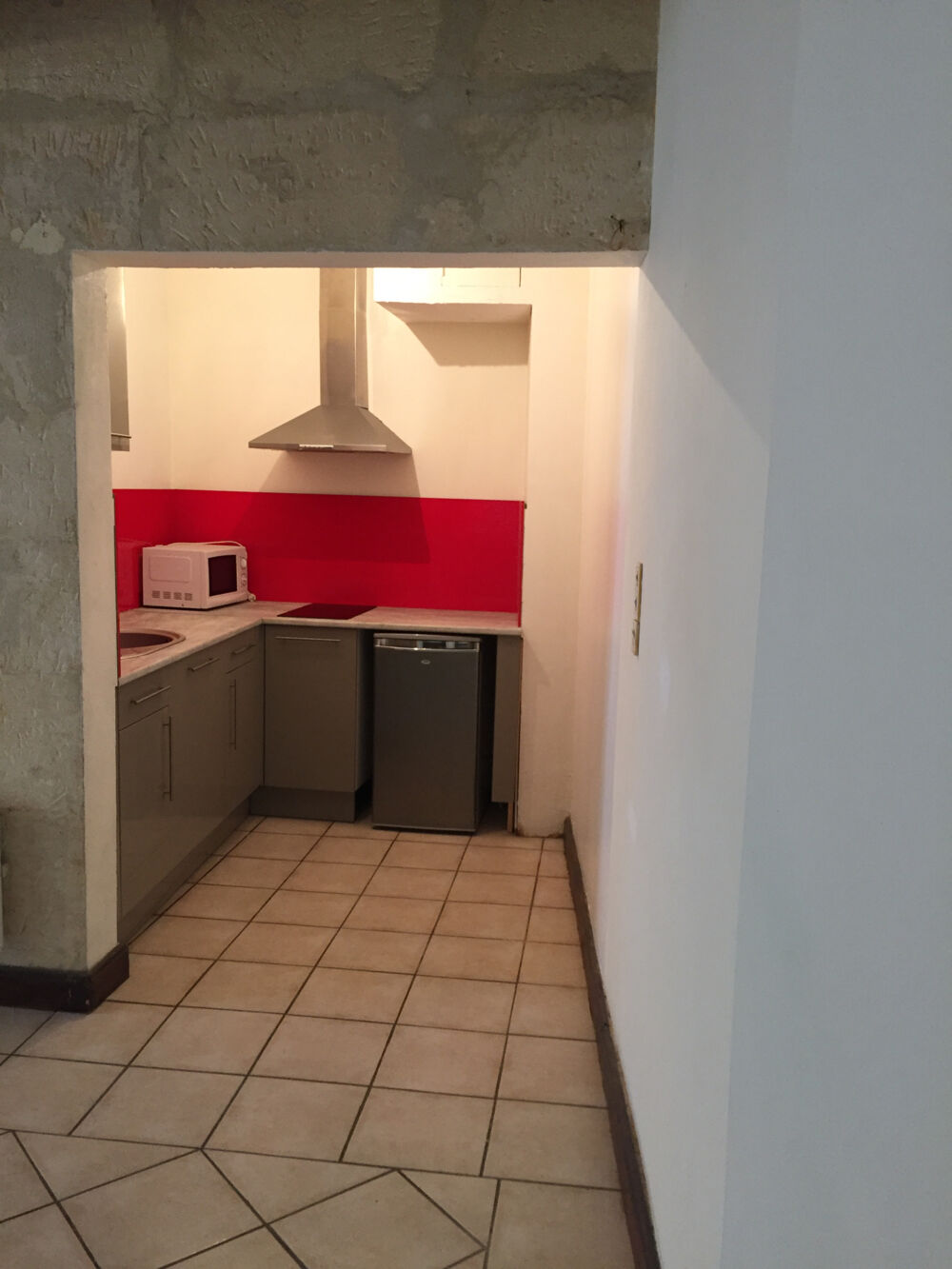 Location Appartement Arles centre, studio de 30m2 au 1er étage Arles