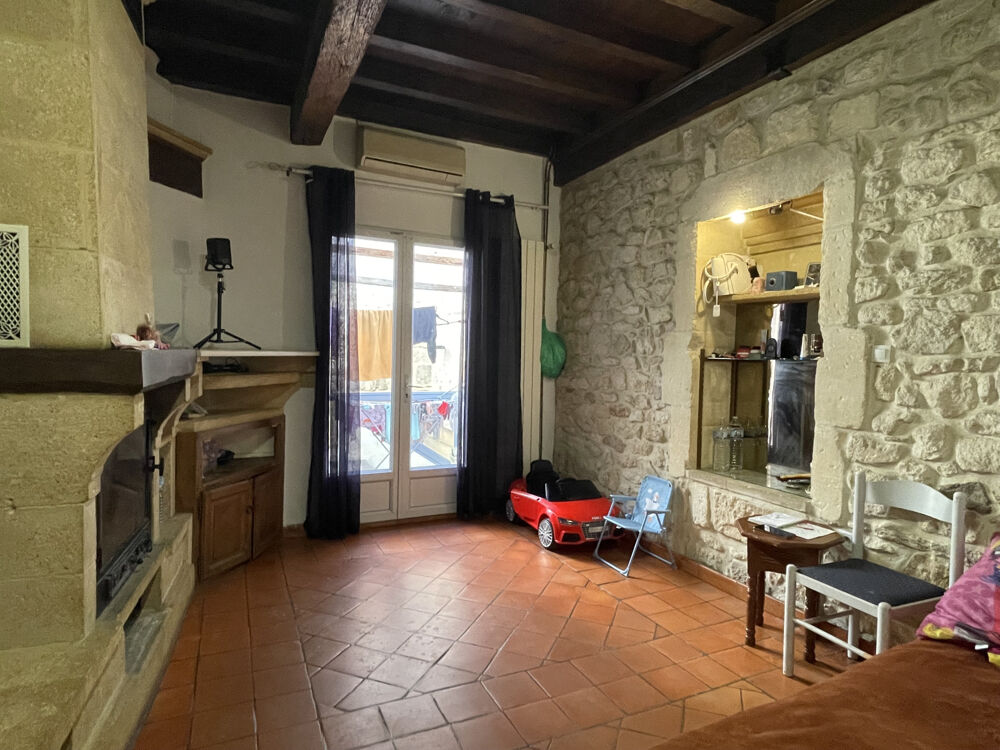 TARASCON - Maison de ville en plein centre ville de 130m2 avec garage et studio