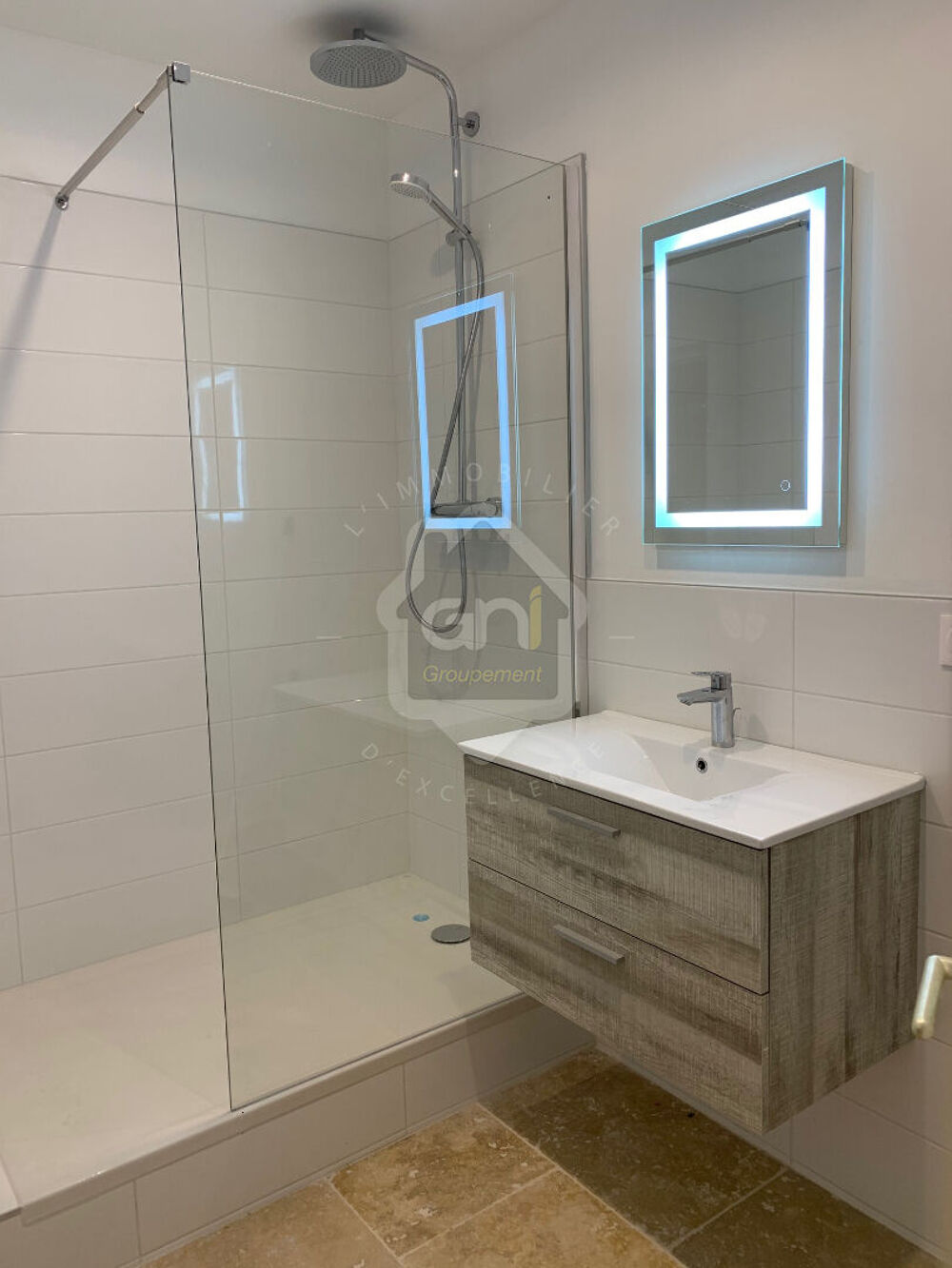 Location Appartement Appartement  T2 meublé et équipé de  58 m2 à Trinquetaille Arles