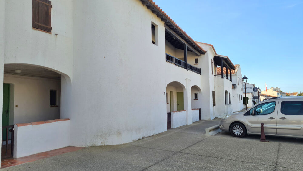 Vente Appartement Aux Saintes Maries de la mer - Vente d'un T2 avec chambre en mezzanine + terrasse et place de parking Stes maries de la mer