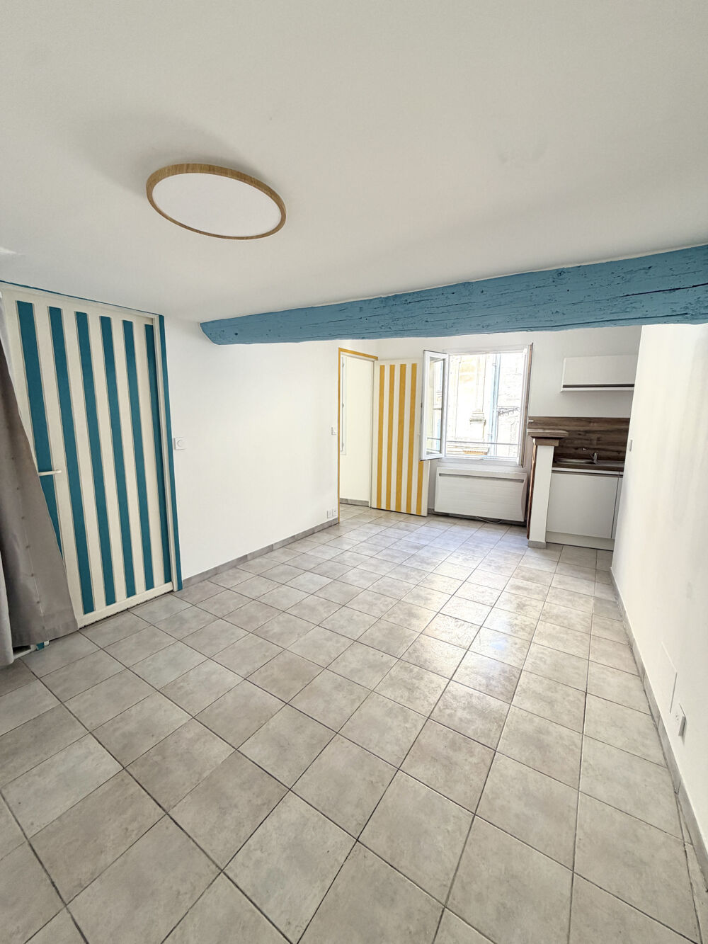 Location Appartement Joli T2 de 30 m2 à louer en plein centre historique d'Arles. Arles